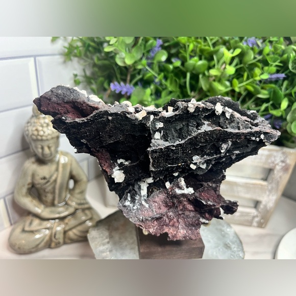 Calcite Crystals on Limonite - Picture 7 of 7